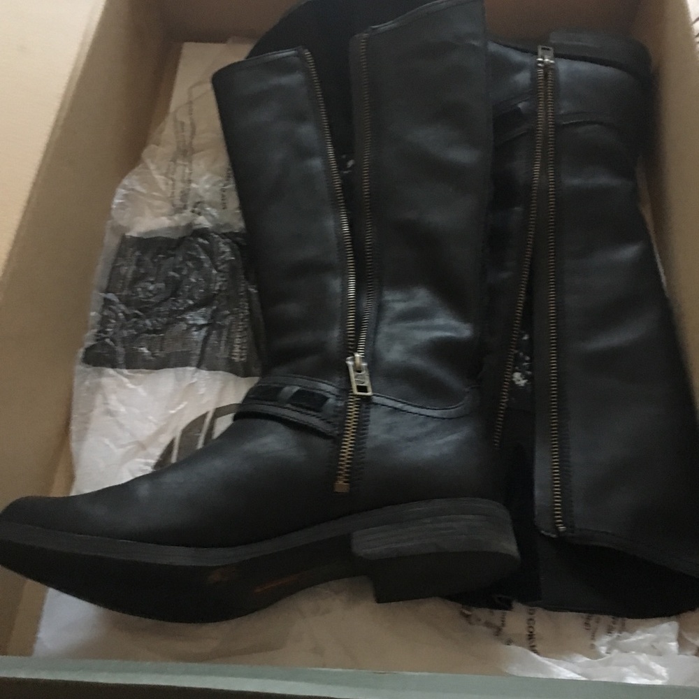 Black tall Timberland riding boots